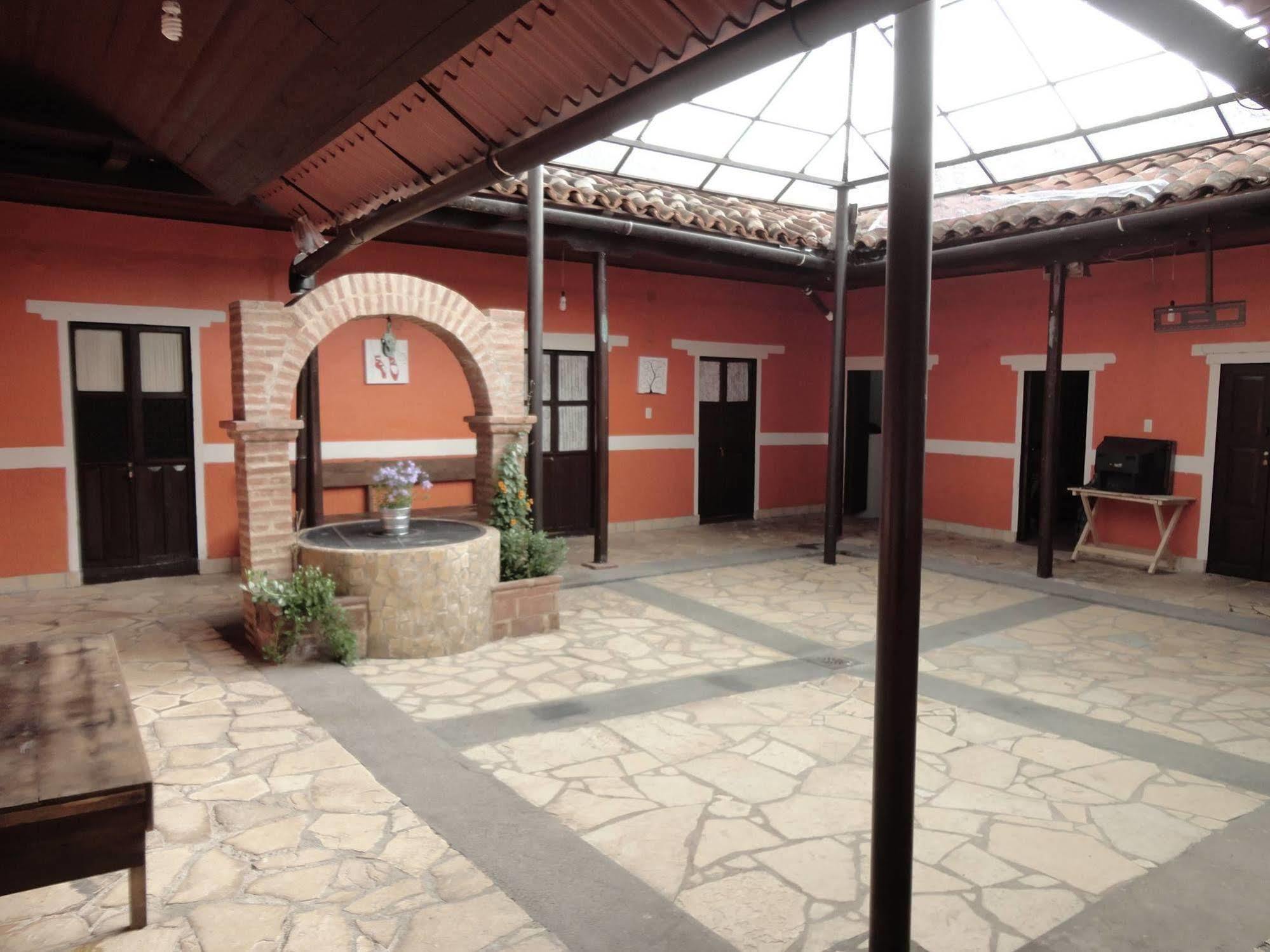 Casa Monad Bed and Breakfast San Cristóbal de Las Casas Buitenkant foto